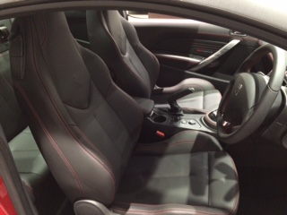 ＲＣＺ　ＲＥＤ　ＣＡＲＢＯＮ発売