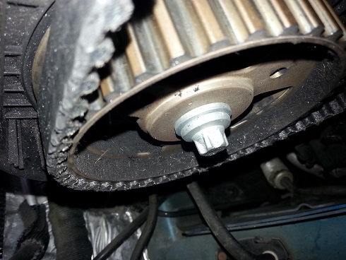 定期点検されませんか？　タイミングベルトについて
