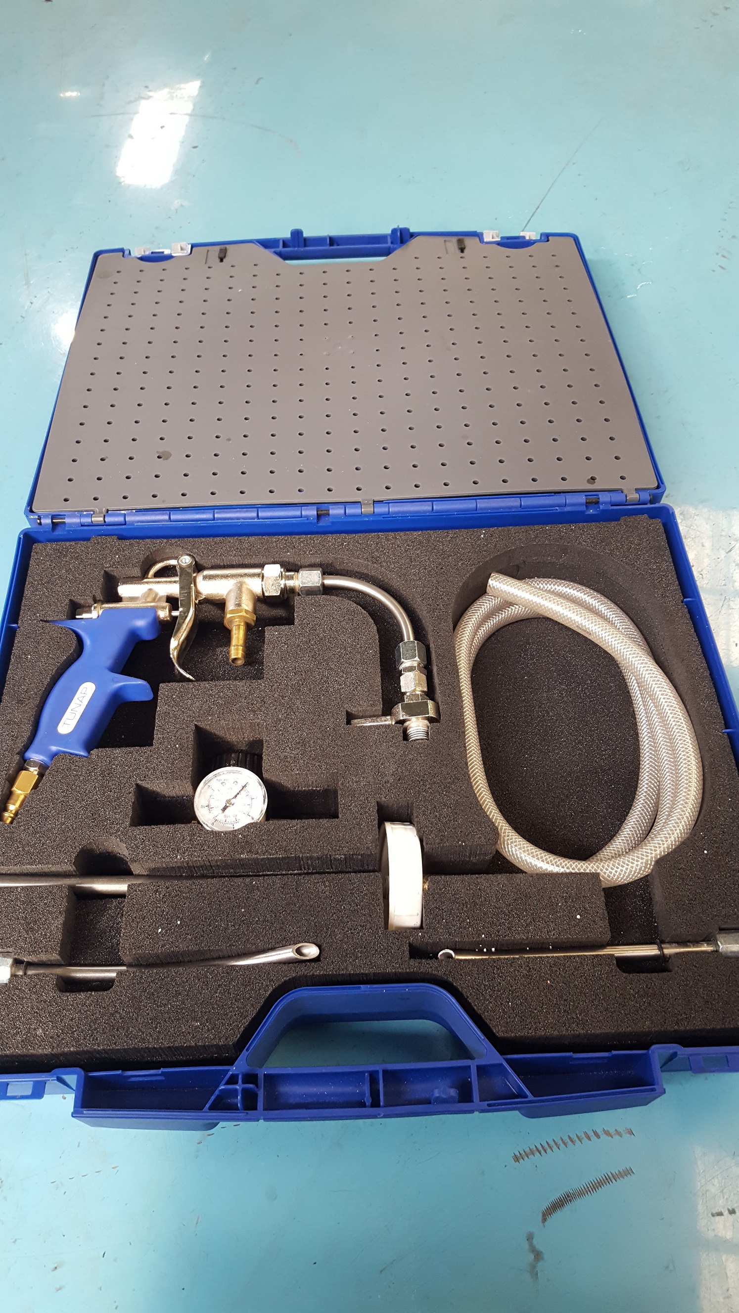 プジョー・シトロエン専用スペシャルツールのご案内