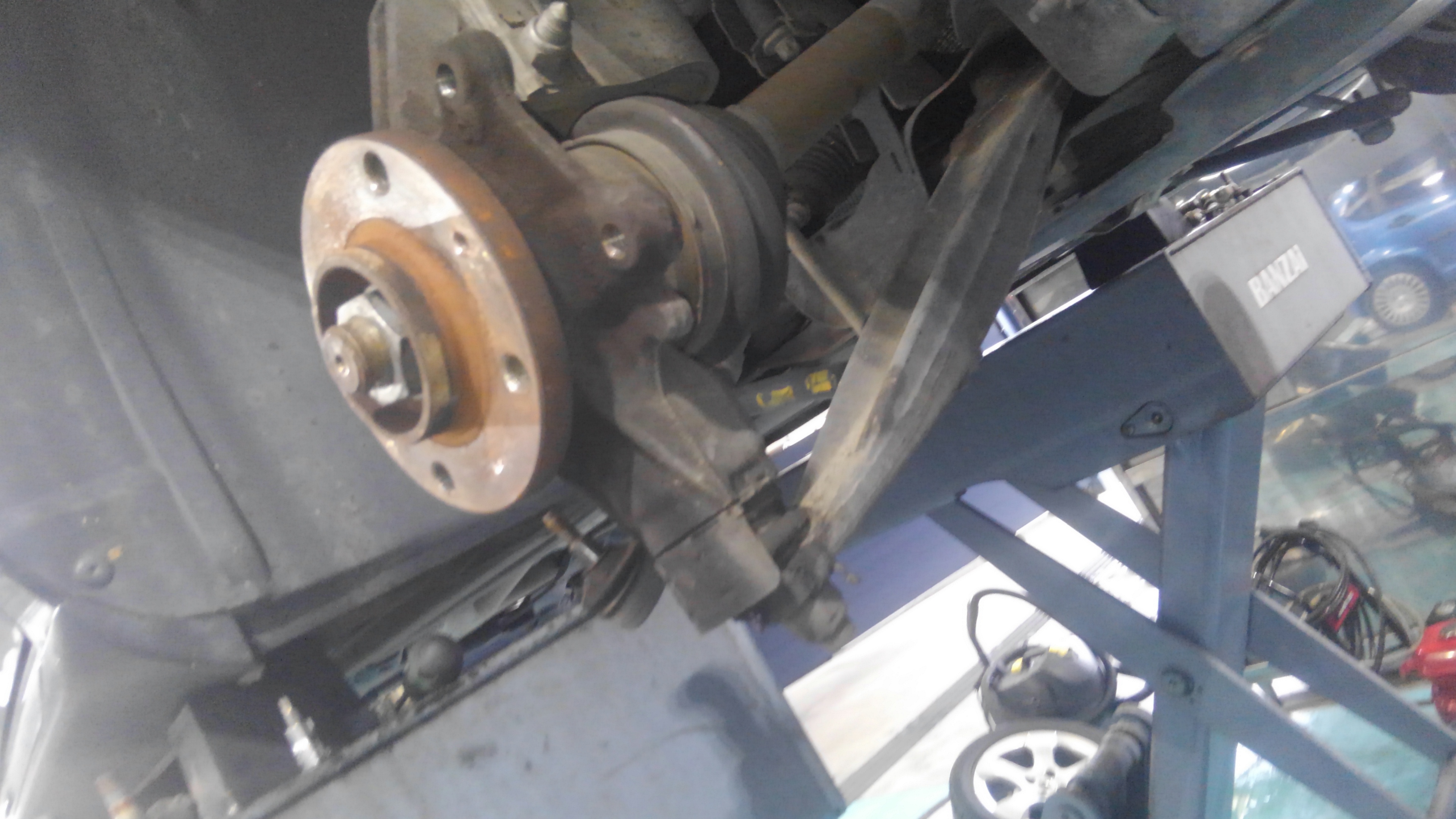 足回りからの異音