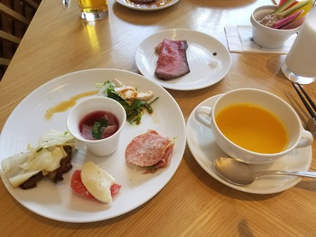 吉田といえば、ブッフェ!!