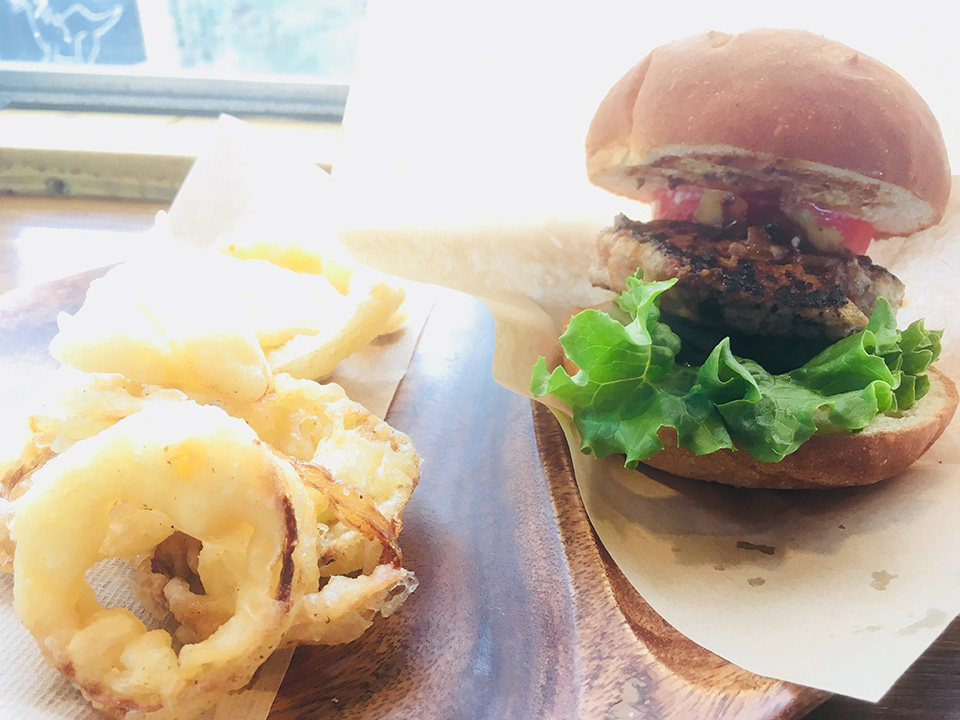 恐竜バーガー！？😁