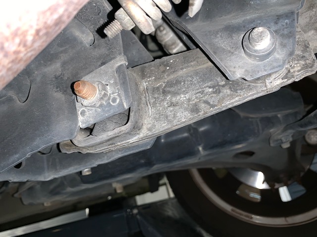 お車震えてませんか？