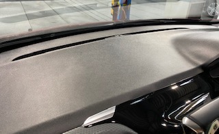 「ダッシュボードのベタベタ」