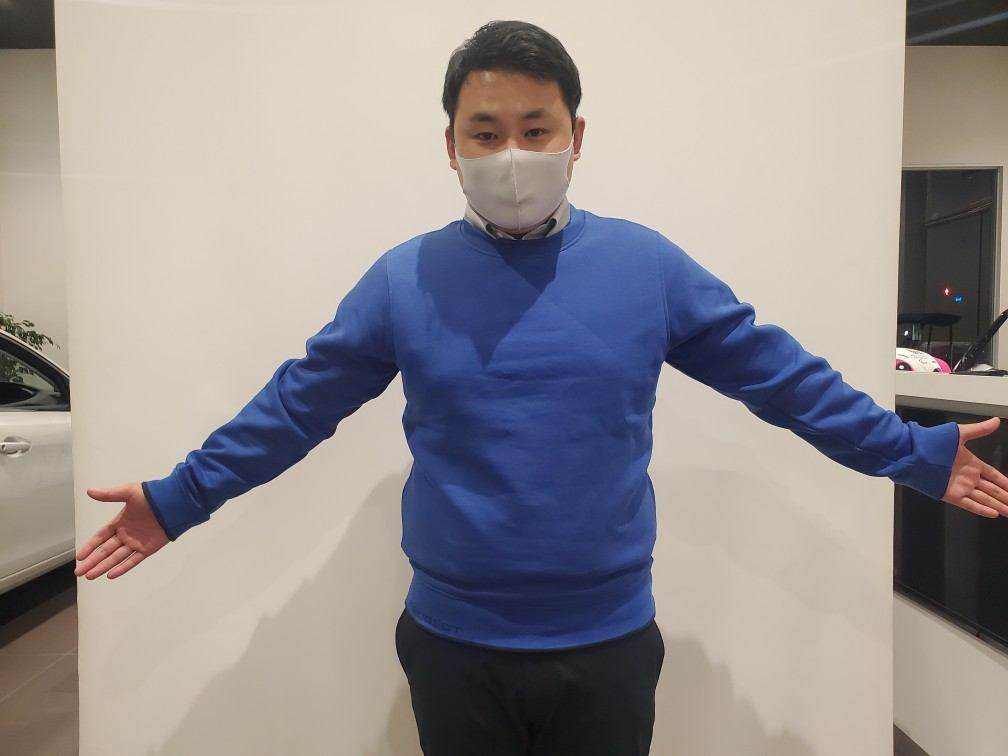プジョーのスウェット