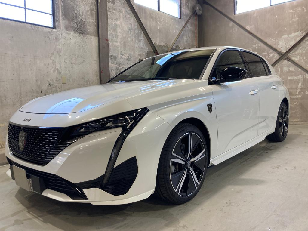 プジョー　New ３０８ ボディコーティング のようす