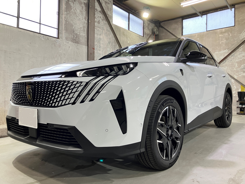 プジョー　Ｎｅｗ ３００８　 ボディコーティング のようす