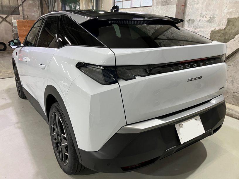 プジョー　Ｎｅｗ ３００８　 ボディコーティング のようす