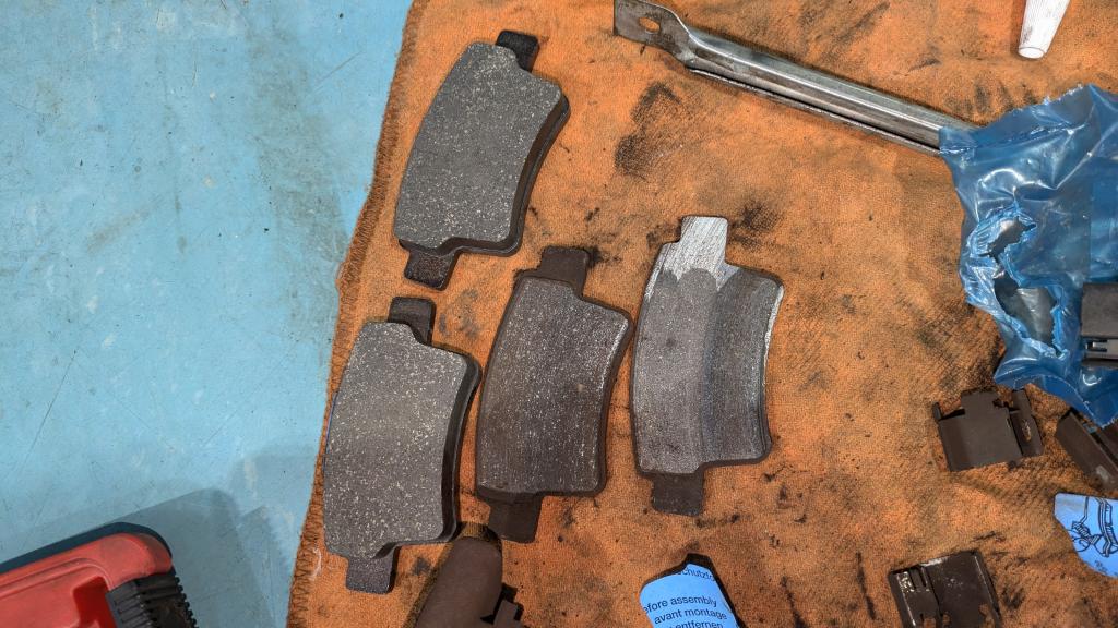 ブレーキ時の異音