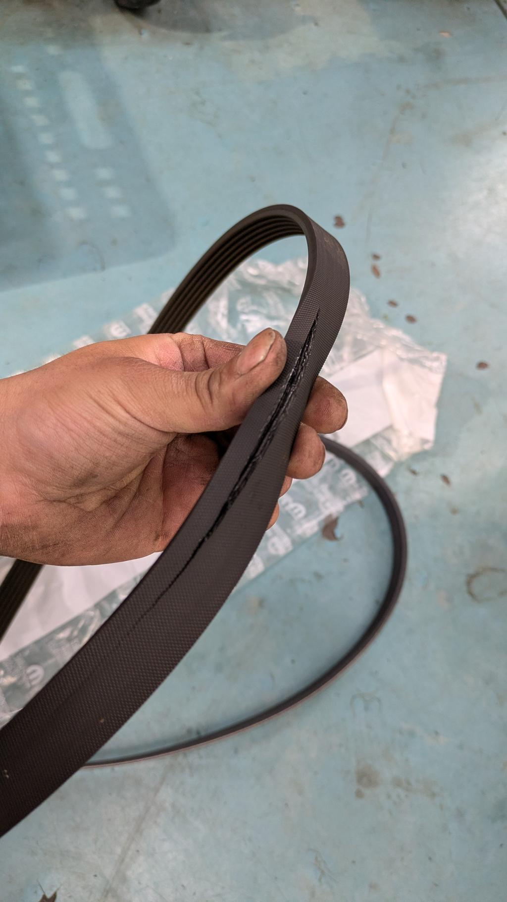 ドライブベルトの定期点検！